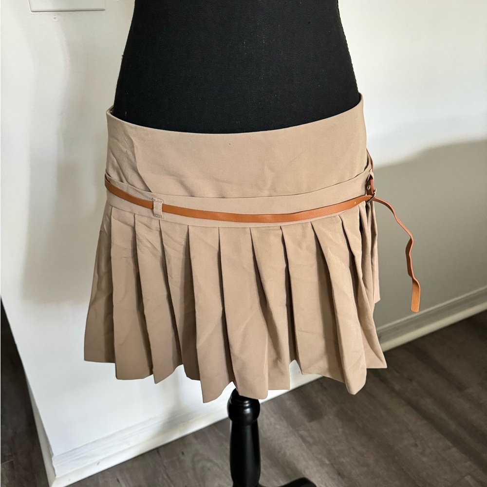 Zara khaki pleated skort
